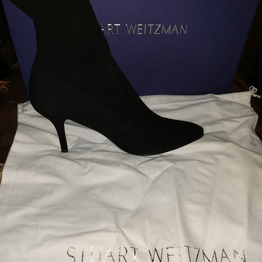 BNIB Stuart Weizman Boots Sz 9